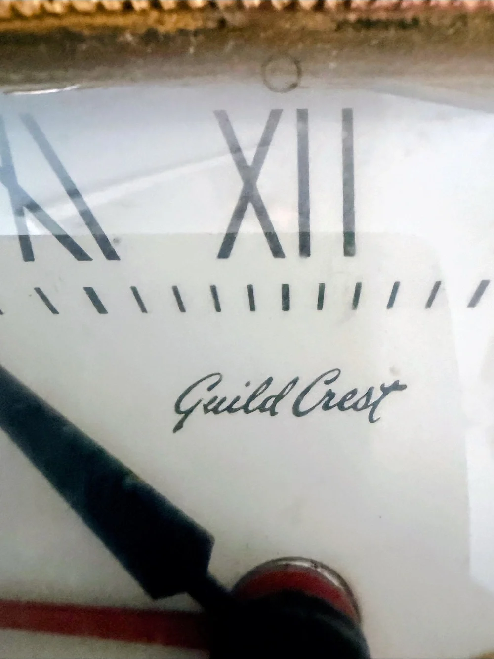 Vintage Guilded Crest Gold Ornate Mantel Clock - Elegant Home Wall Decor